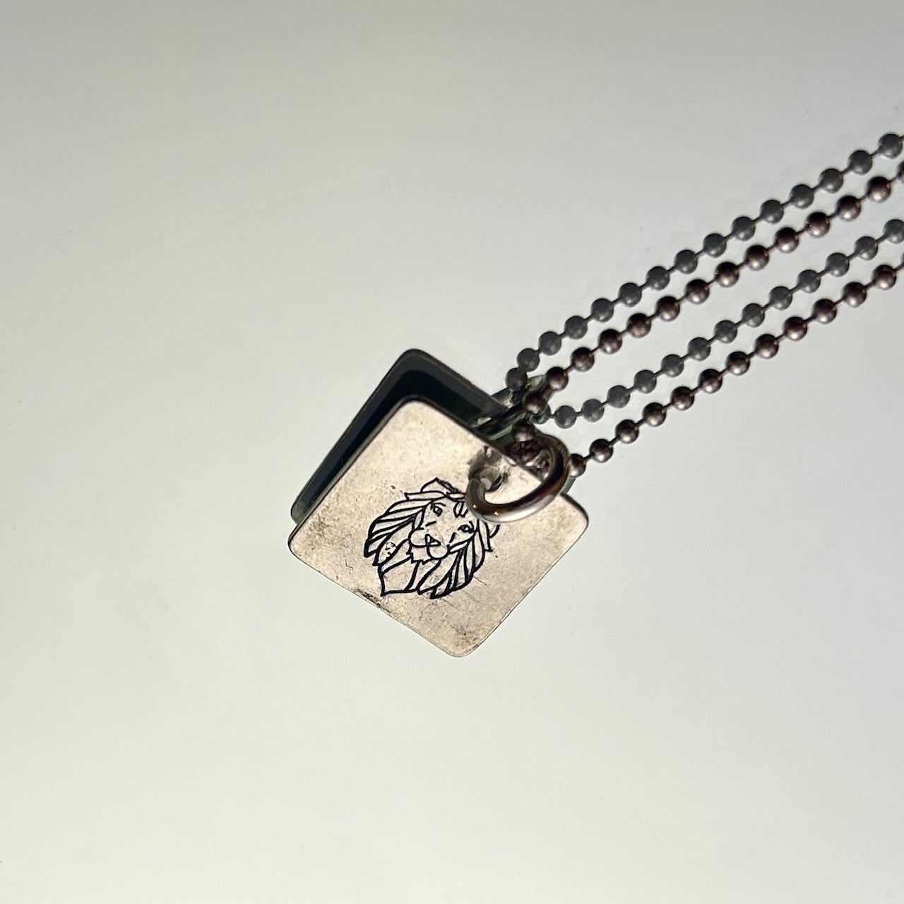 Zodiac Necklace: Pictorial Leo
