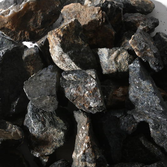 Black Tourmiline: Rough